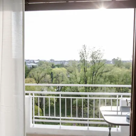 Spacious City View Apartment With Balcony-3